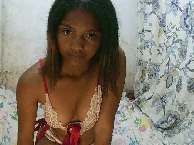Amelliiah from BongaCams