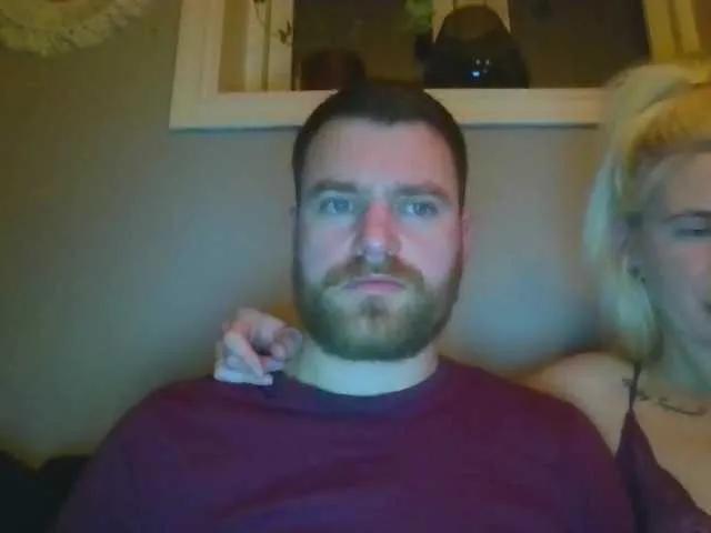 EchoOfTwo from BongaCams