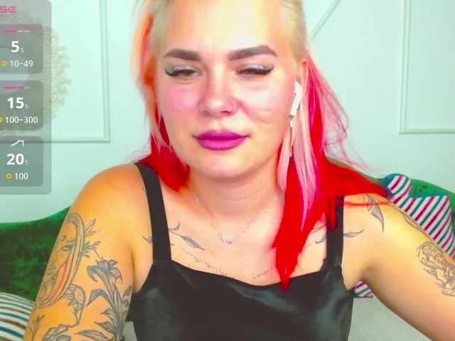 lada-love from BongaCams