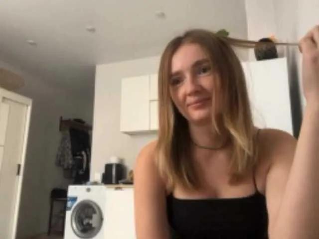 LyndaJovich from BongaCams
