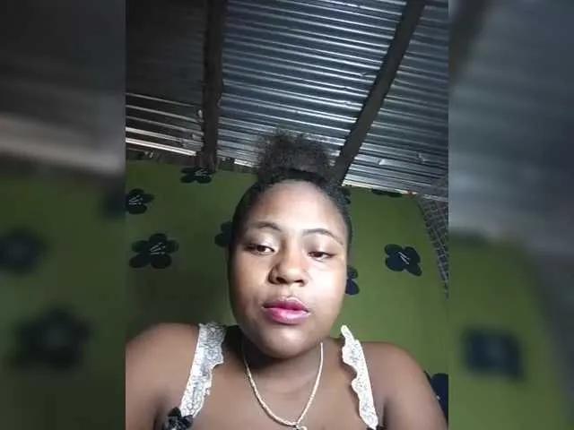 Slutty Mathildahh wants you to fuck her body now Mathildahh from BongaCams