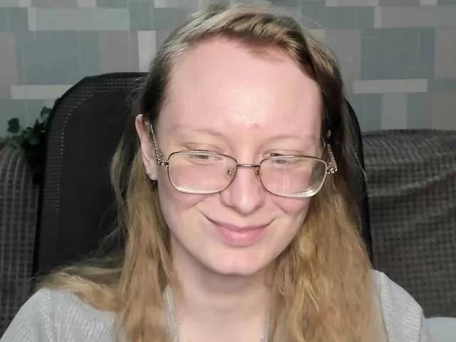 meowewew from BongaCams