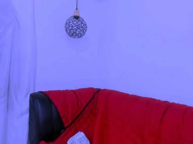 nahomy-ryans from BongaCams