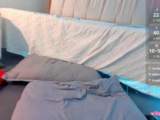 SkarlettHill from BongaCams