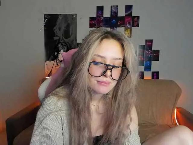 Suzie-Q69 from BongaCams