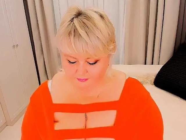 XBIGTITSXX from BongaCams