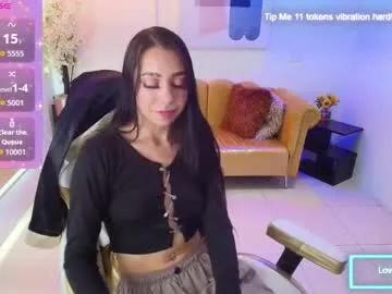 charlotte_18t from Chaturbate