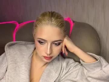 lorrettachimento from Chaturbate