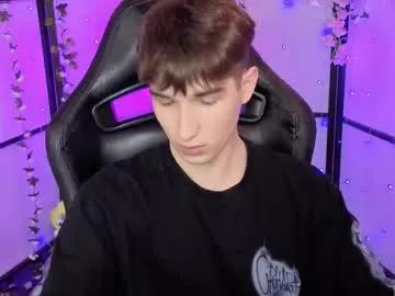 maxwellchiik from Chaturbate