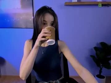 Discover Mia_starrr_, she wants to masturbate for you mia_starrr_ from Chaturbate