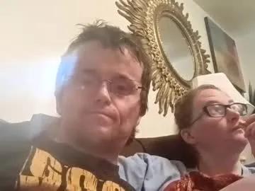 sexysoutherncouple25 from Chaturbate