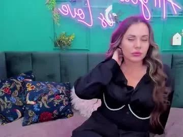 Try Chaturbate's Tracymooree tracymooree from Chaturbate