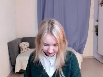 Join 18 years old yuricazel from Chaturbate yuricazel from Chaturbate
