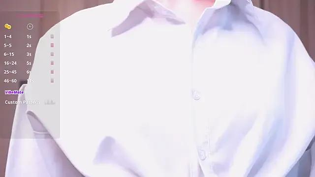 MimiGlow from StripChat