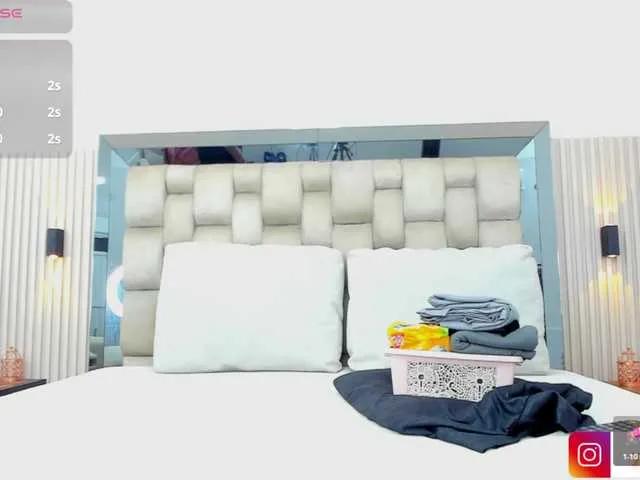 Masturbate to 28 years old NahomyeTaylor from BongaCams NahomyeTaylor from BongaCams