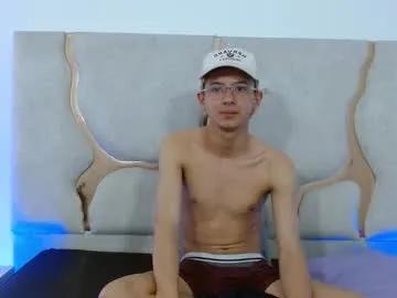 Admire 19 years old rooy_tay from Chaturbate rooy_tay from Chaturbate